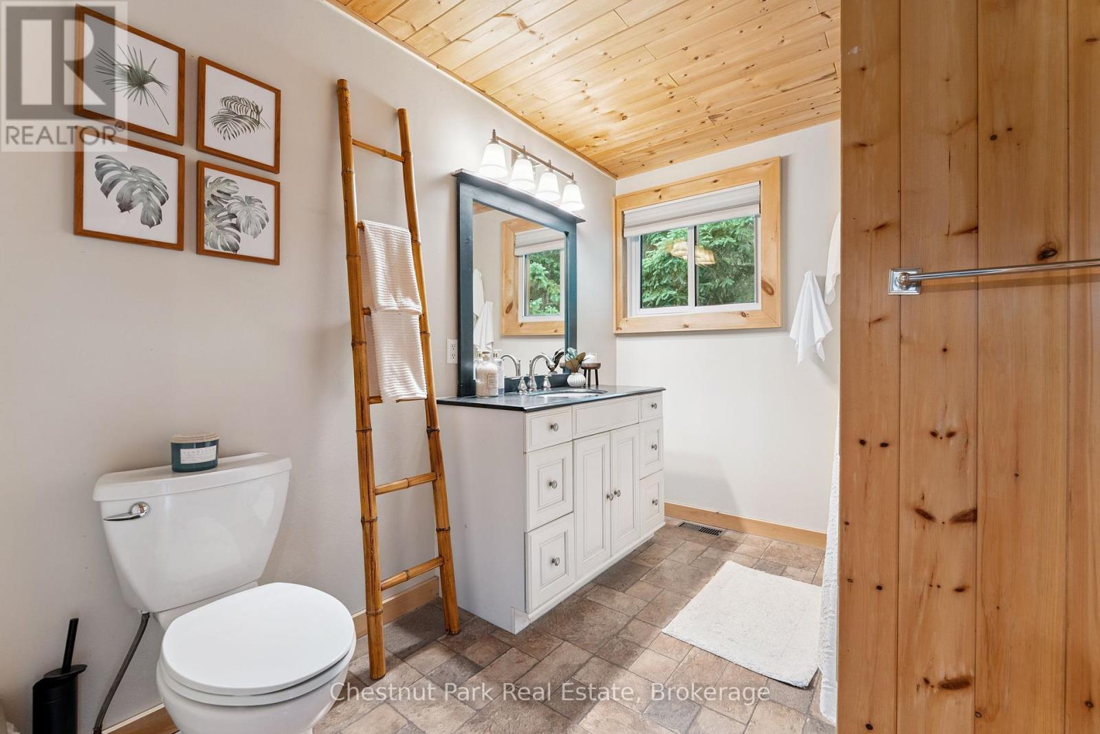 1922 141 Highway, Muskoka Lakes, Ontario  P0B 1M0 - Photo 18 - X12283928