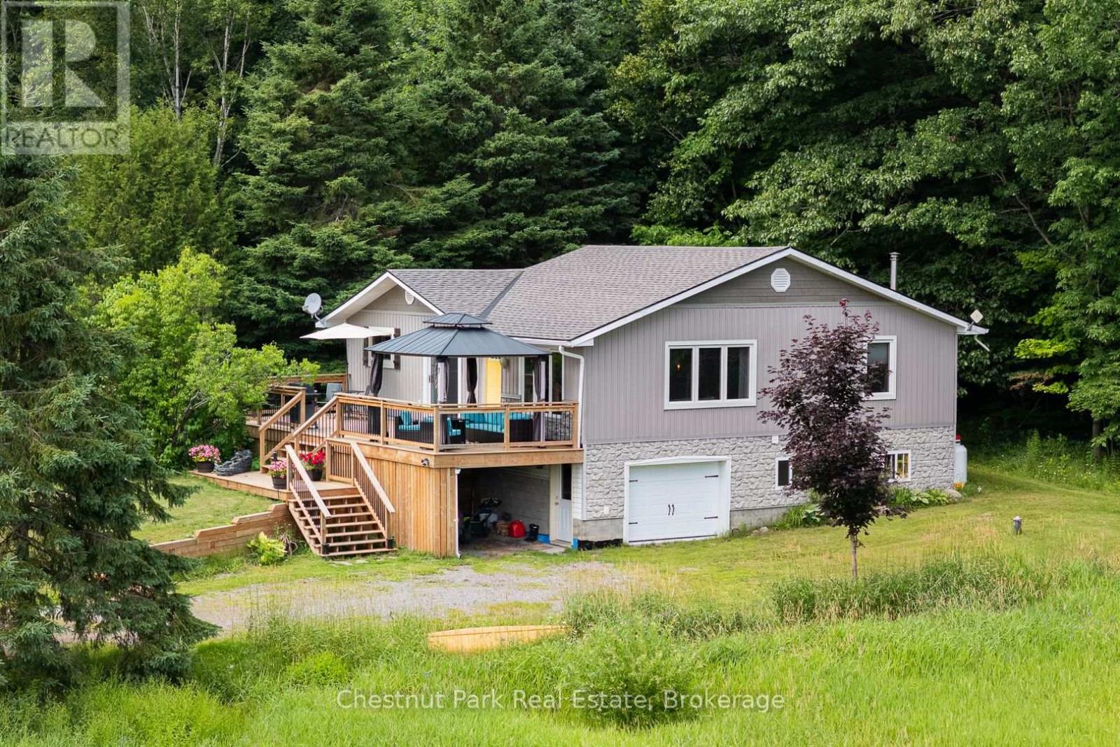 1922 141 Highway, Muskoka Lakes, Ontario  P0B 1M0 - Photo 3 - X12283928