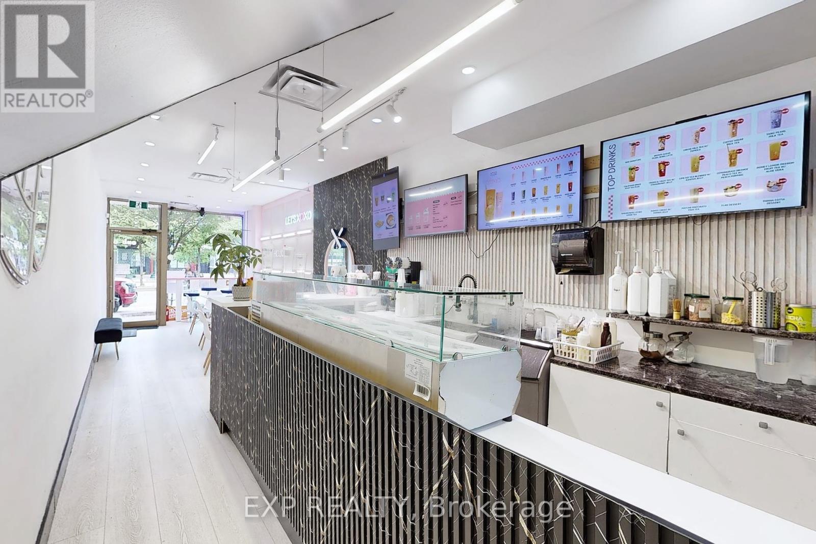 393 Spadina Avenue, Toronto, Ontario  M5T 2G6 - Photo 4 - C12283887
