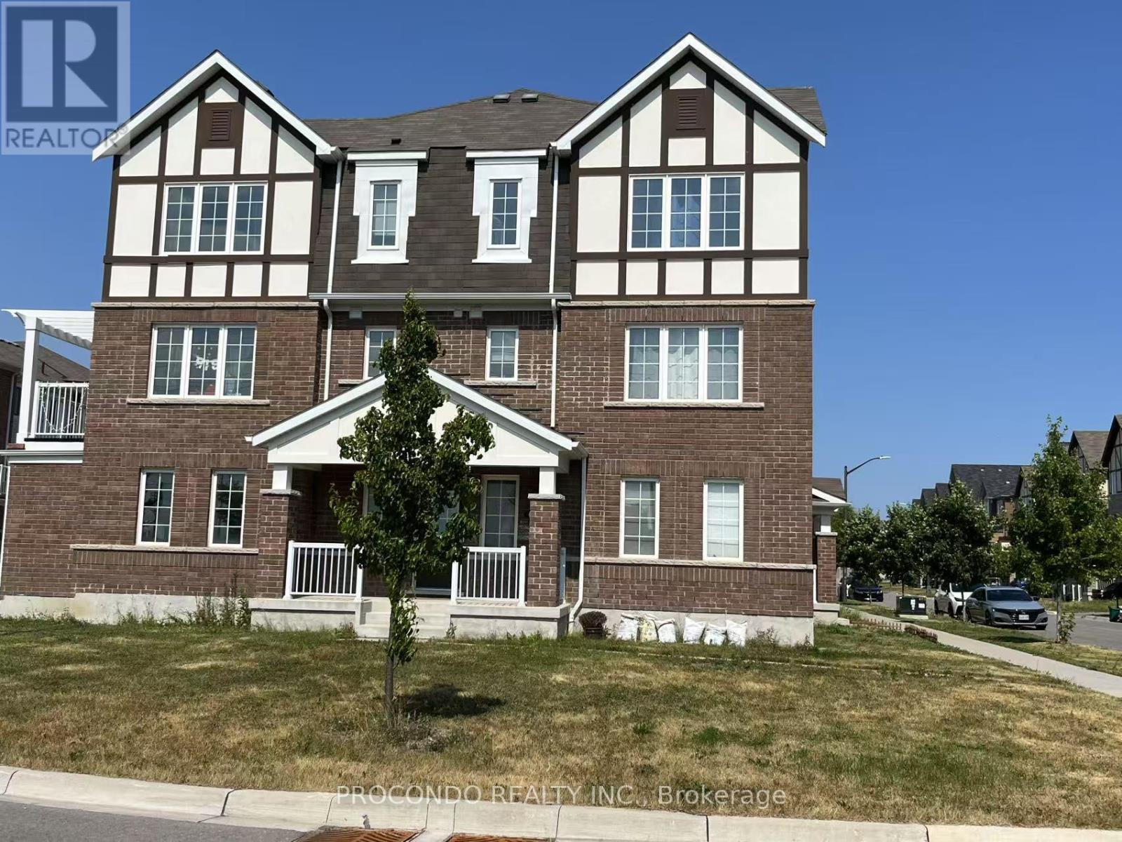 38 BLUEGILL CRESCENT, Whitby, Ontario