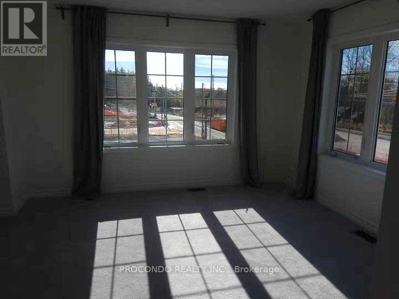 38 Bluegill Crescent, Whitby, Ontario  L1P 0E4 - Photo 4 - E12283897