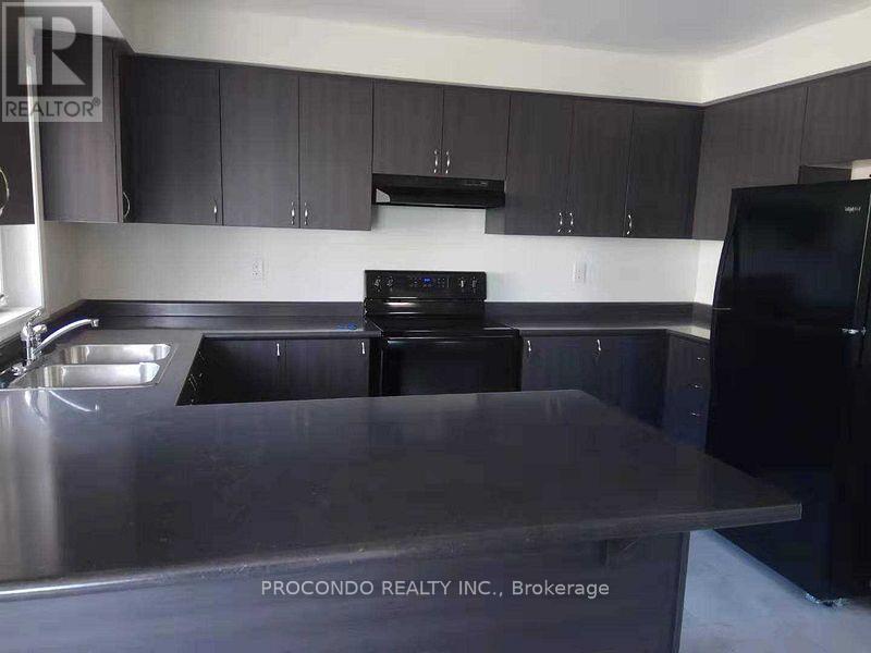 38 Bluegill Crescent, Whitby, Ontario  L1P 0E4 - Photo 9 - E12283897