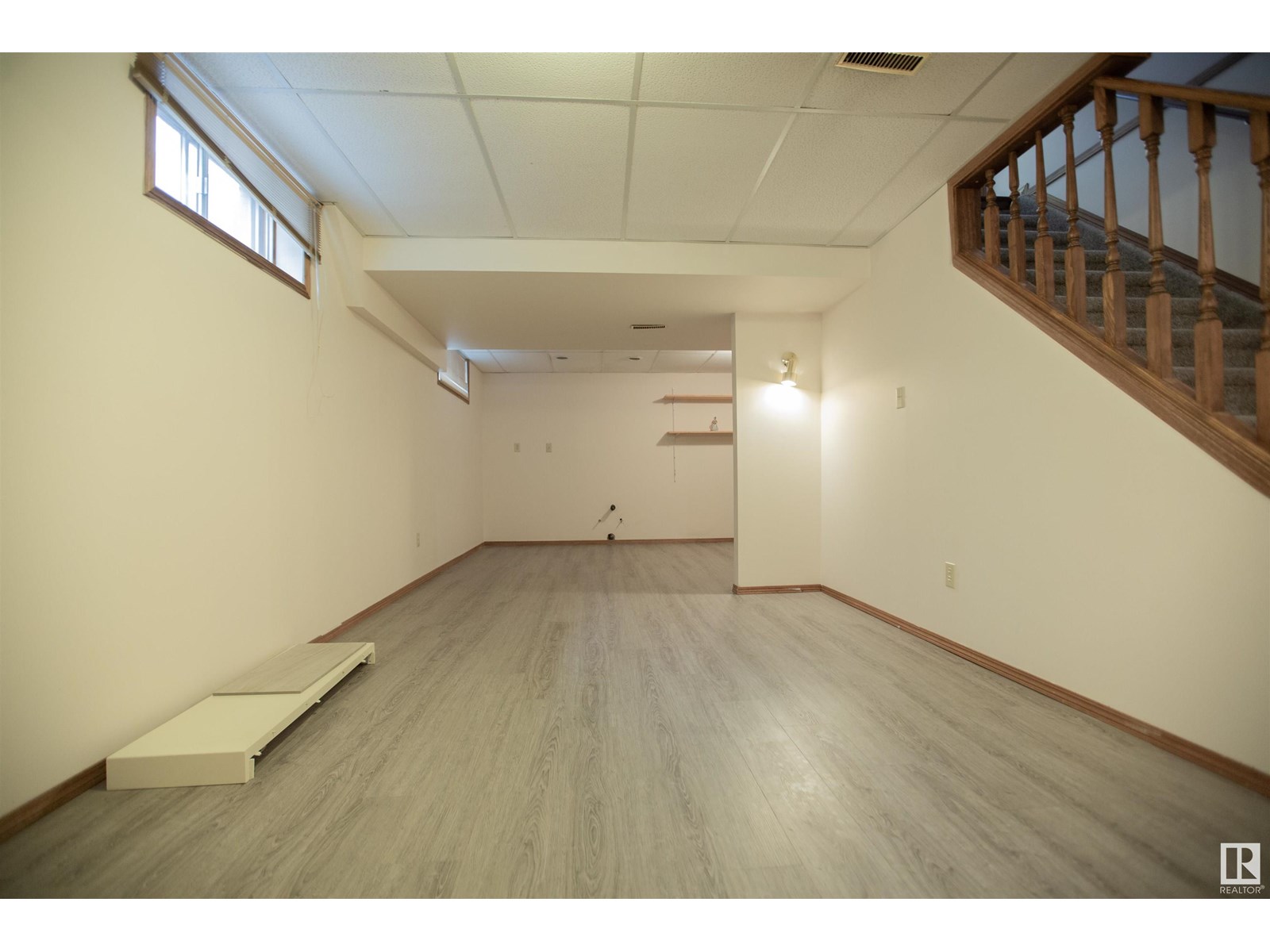 9915 154 Av Nw, Edmonton, Alberta  T5X 5R2 - Photo 34 - E4447657