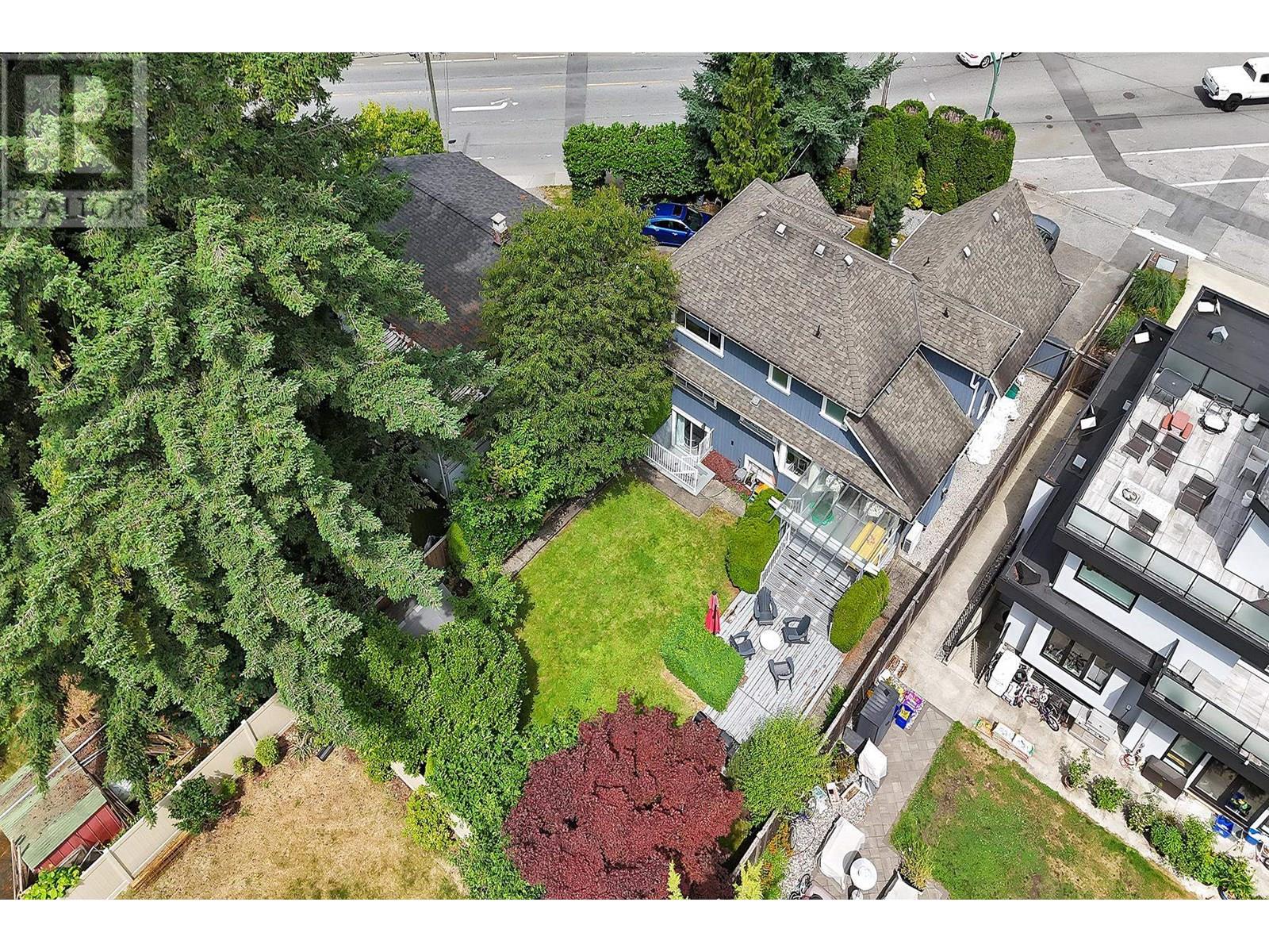 Property at 633 FIR STREET image 4