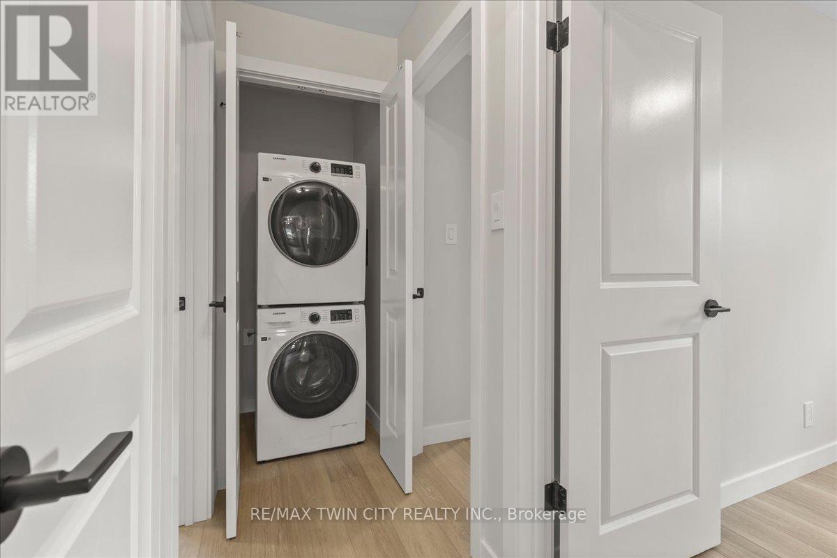 Property at 2 PIPERS GREEN COURT image 4