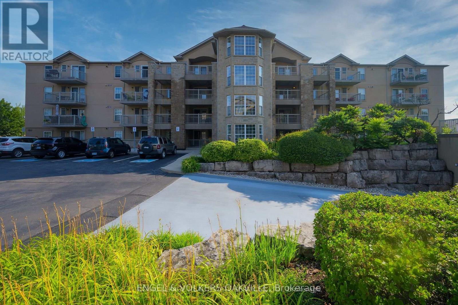 308 - 1810 WALKERS LINE, Burlington, Ontario