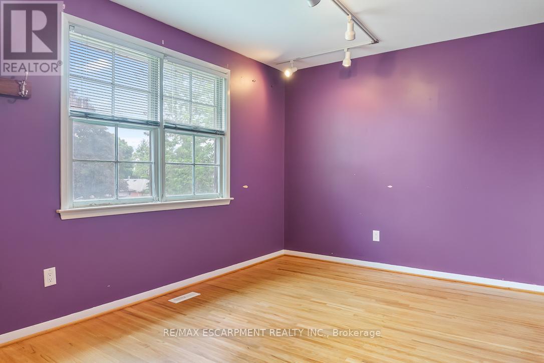 1 Dunbarton Crescent, Brampton (Southgate), Ontario  L6T 1N8 - Photo 23 - W12283927