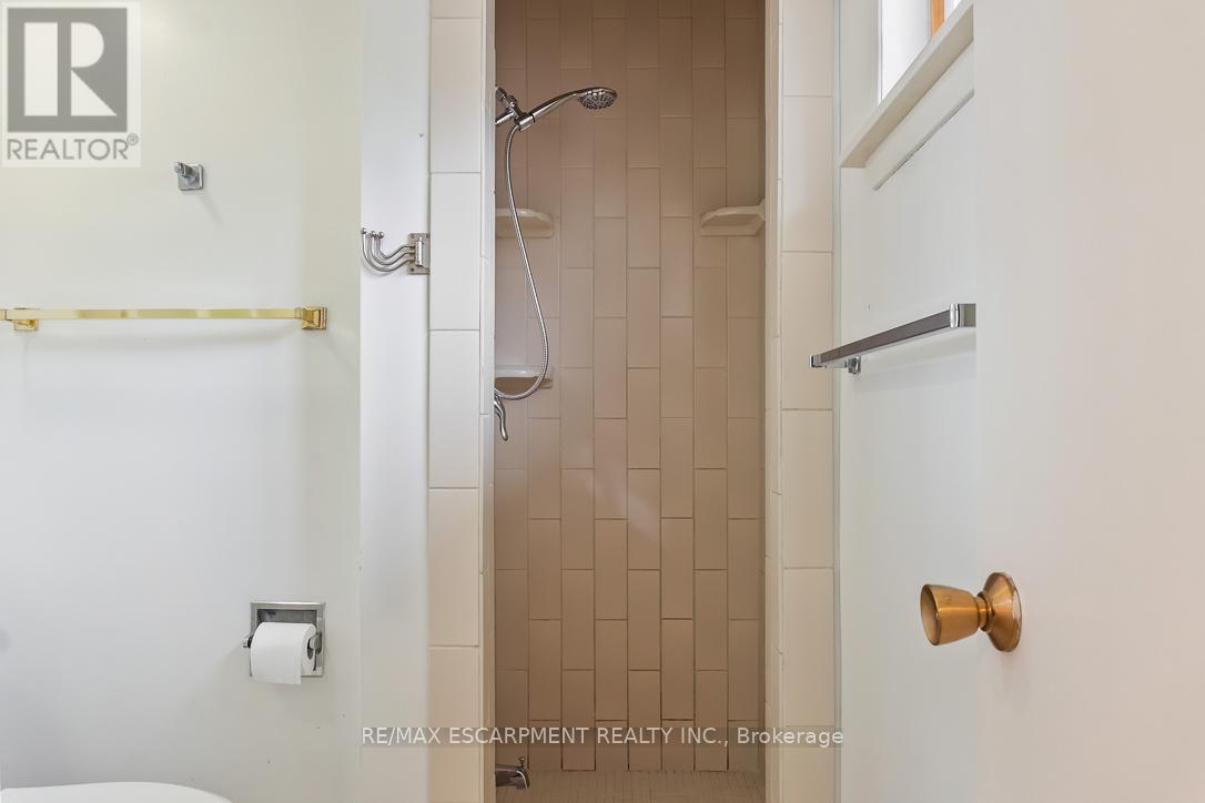 1 Dunbarton Crescent, Brampton (Southgate), Ontario  L6T 1N8 - Photo 30 - W12283927