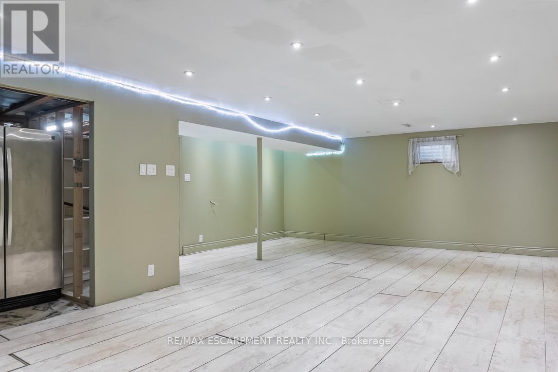 1 Dunbarton Crescent, Brampton (Southgate), Ontario  L6T 1N8 - Photo 34 - W12283927