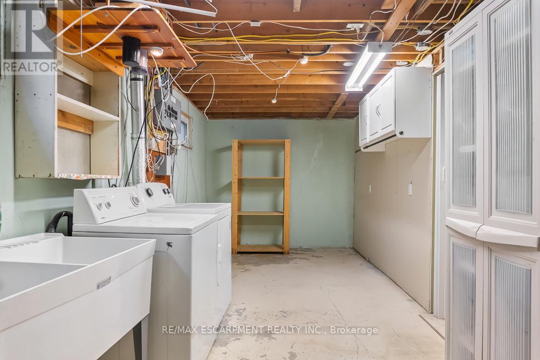 1 Dunbarton Crescent, Brampton (Southgate), Ontario  L6T 1N8 - Photo 36 - W12283927