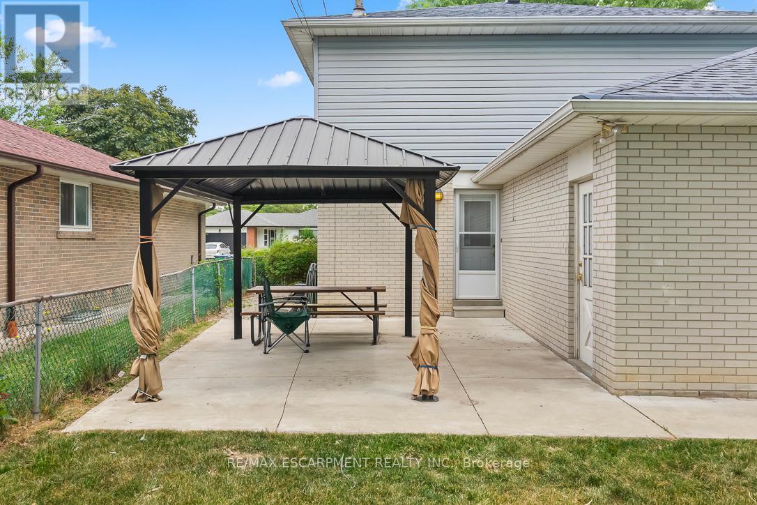 1 Dunbarton Crescent, Brampton (Southgate), Ontario  L6T 1N8 - Photo 38 - W12283927