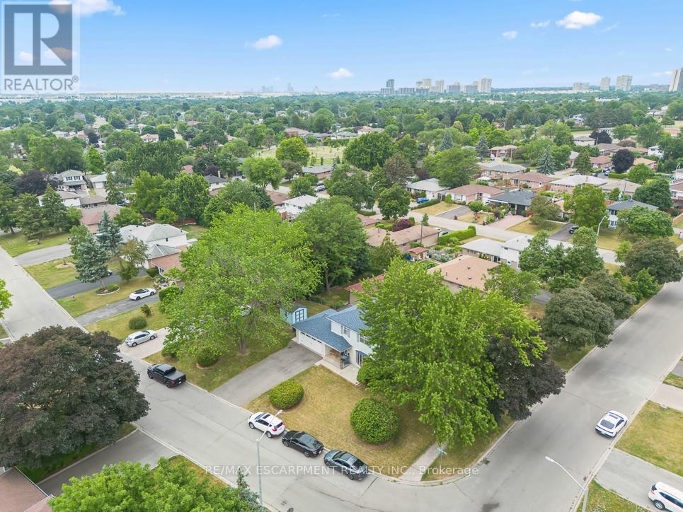 1 Dunbarton Crescent, Brampton (Southgate), Ontario  L6T 1N8 - Photo 41 - W12283927
