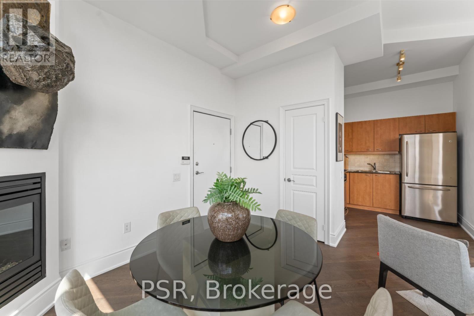 702 - 437 Roncesvalles Avenue, Toronto, Ontario  M6R 3B9 - Photo 3 - W12283943