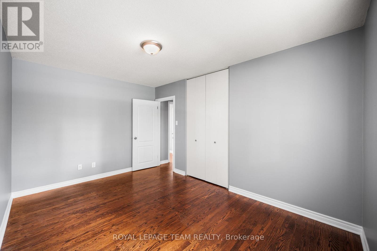 2001 Bel-Air Drive, Ottawa, Ontario  K2C 0X1 - Photo 23 - X12283948