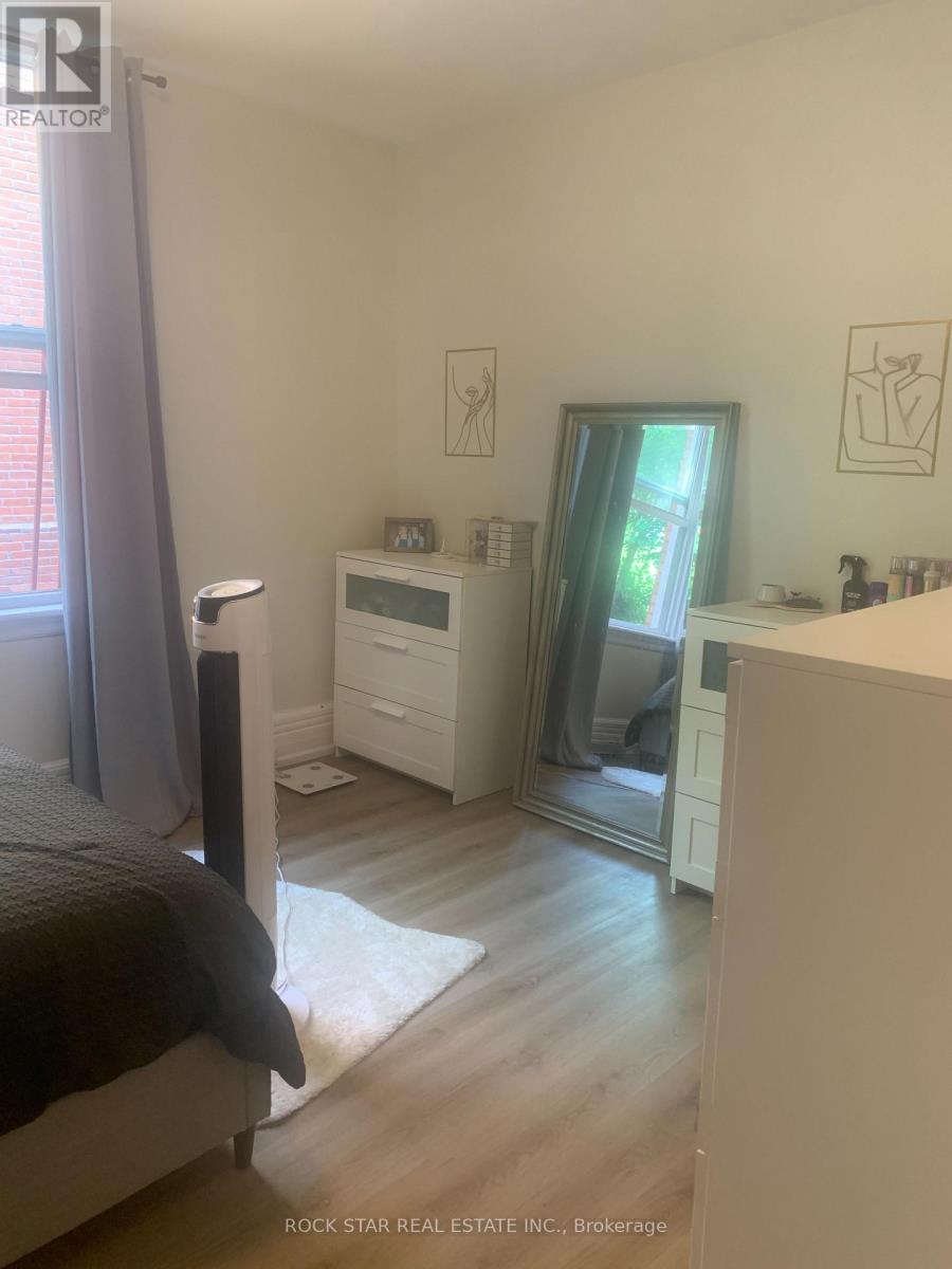 Unit 1/main Floor - 219 Stinson Street, Hamilton, Ontario  L8N 1T5 - Photo 12 - X12283856