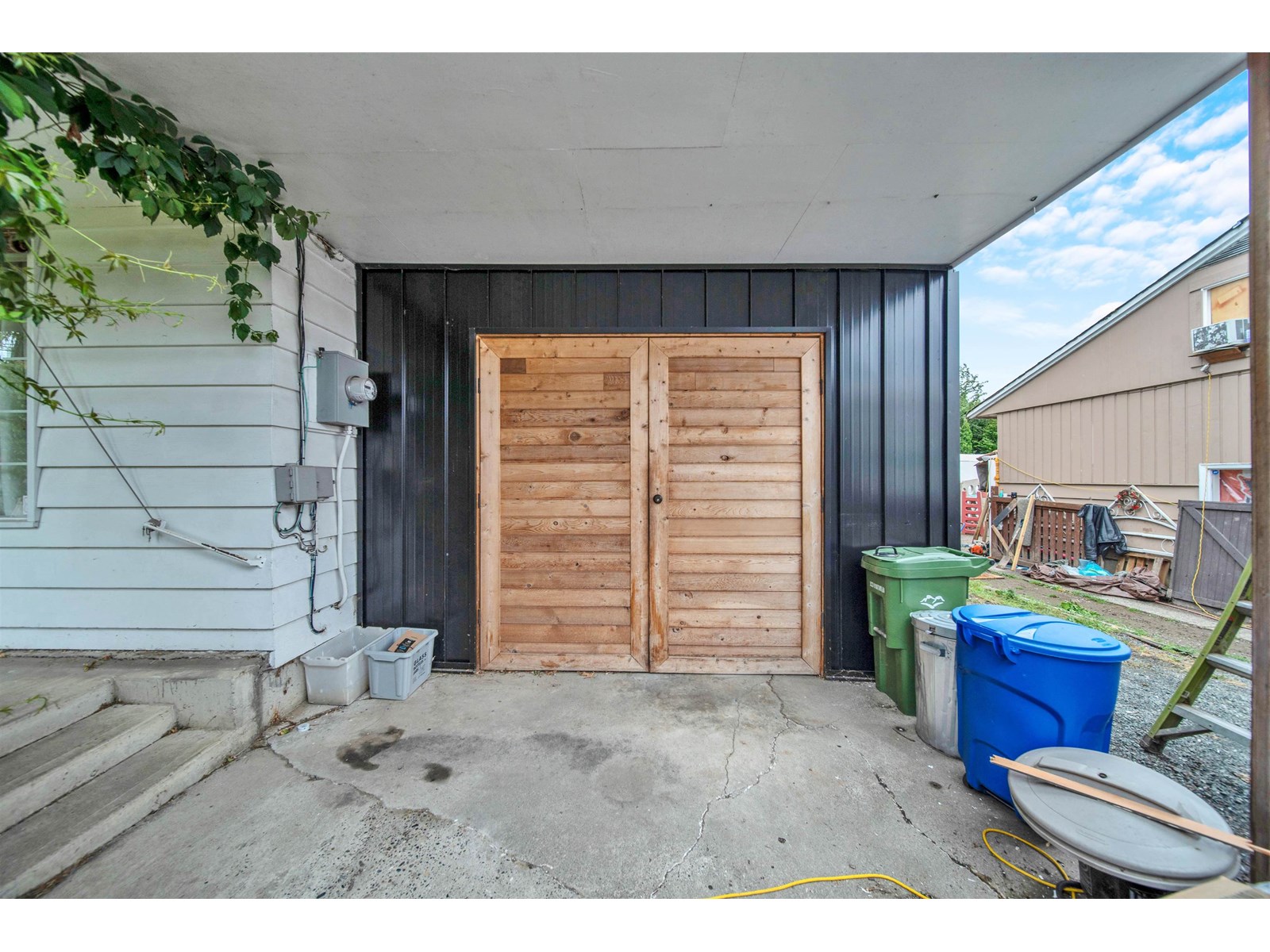 Property at 9560 CARLETON STREET image 3