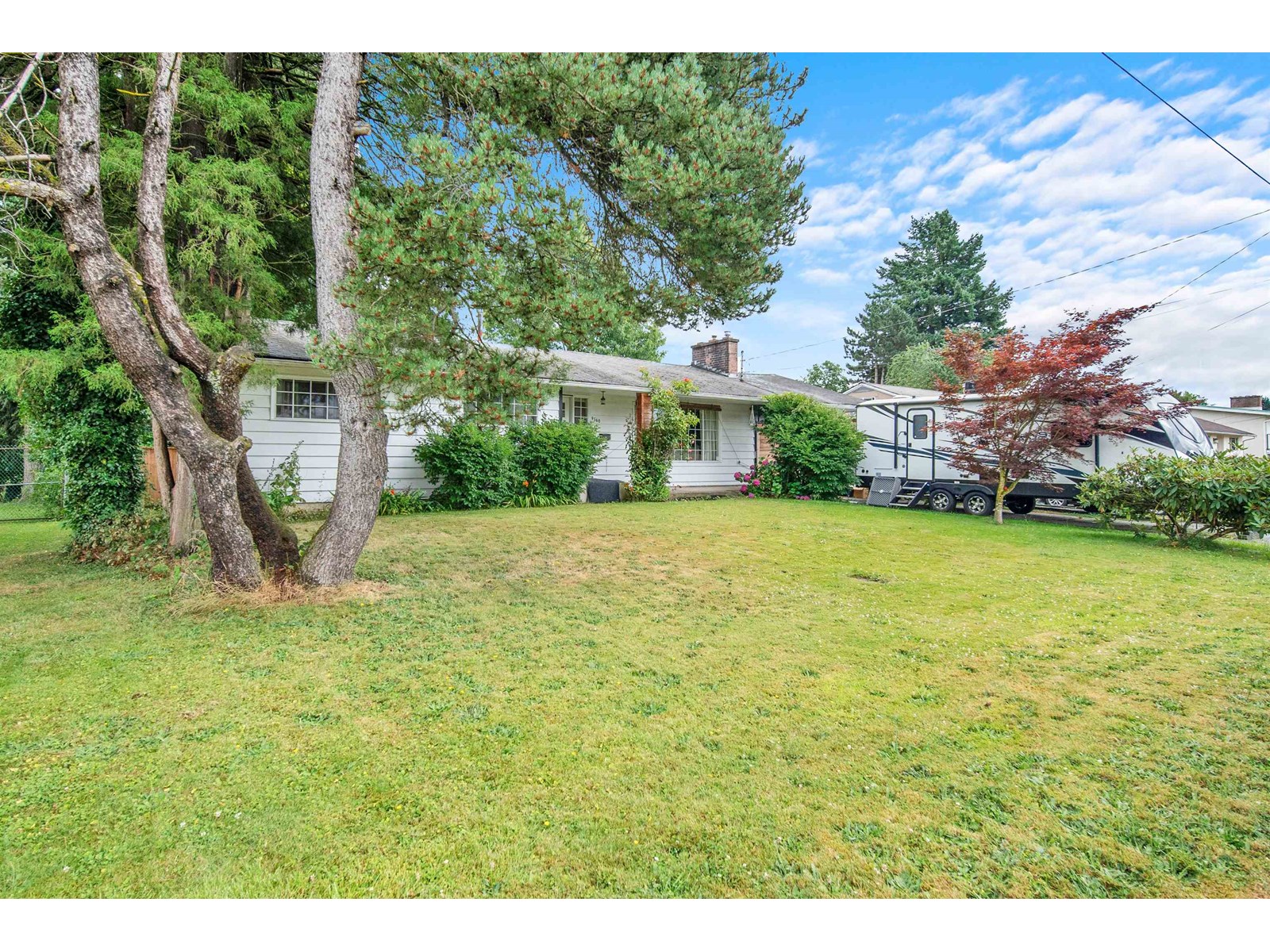 Property at 9560 CARLETON STREET image 2