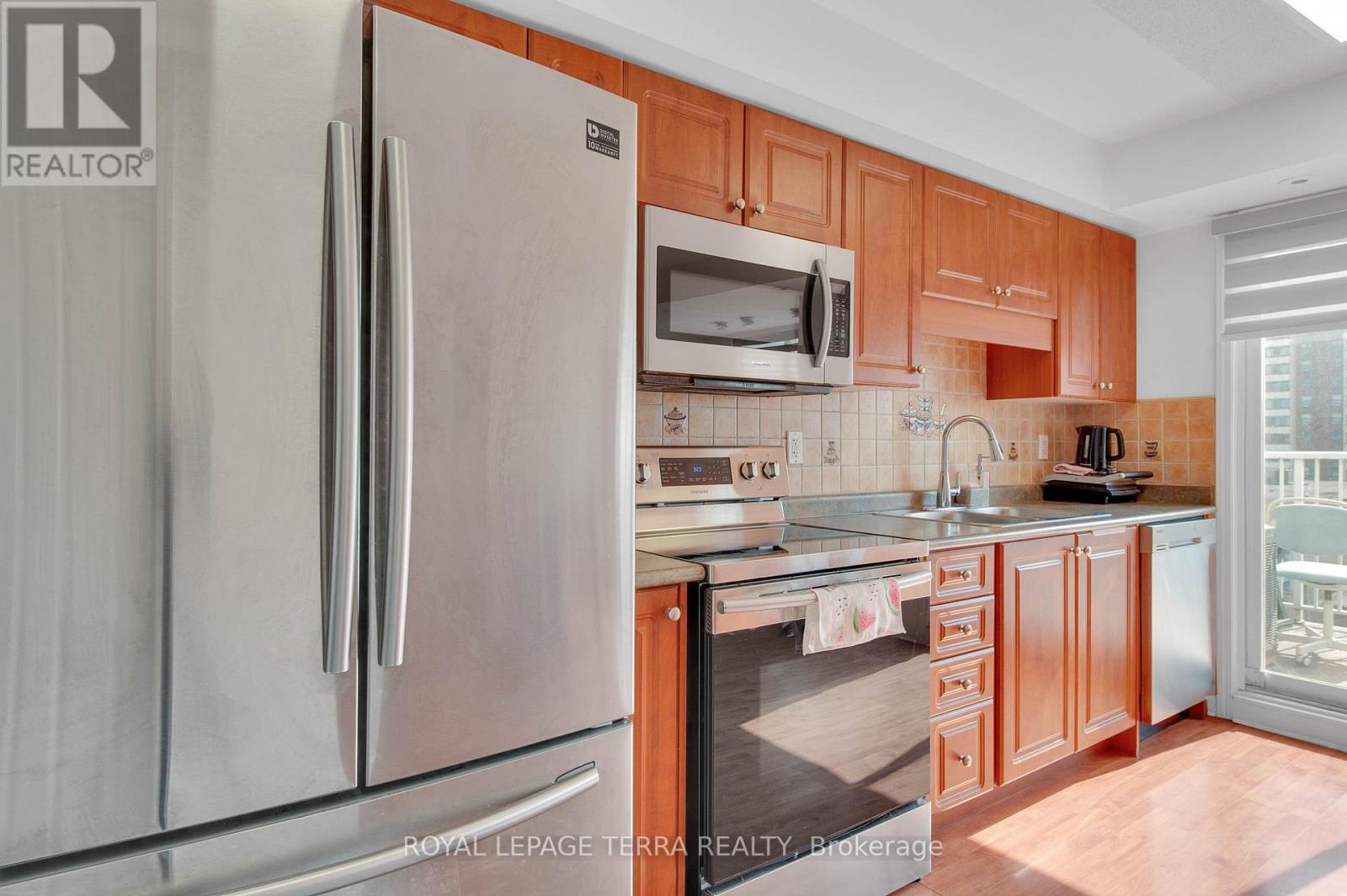 24 - 37 Four Winds Drive, Toronto (York University Heights), Ontario  M3J 1K7 - Photo 17 - W12283704