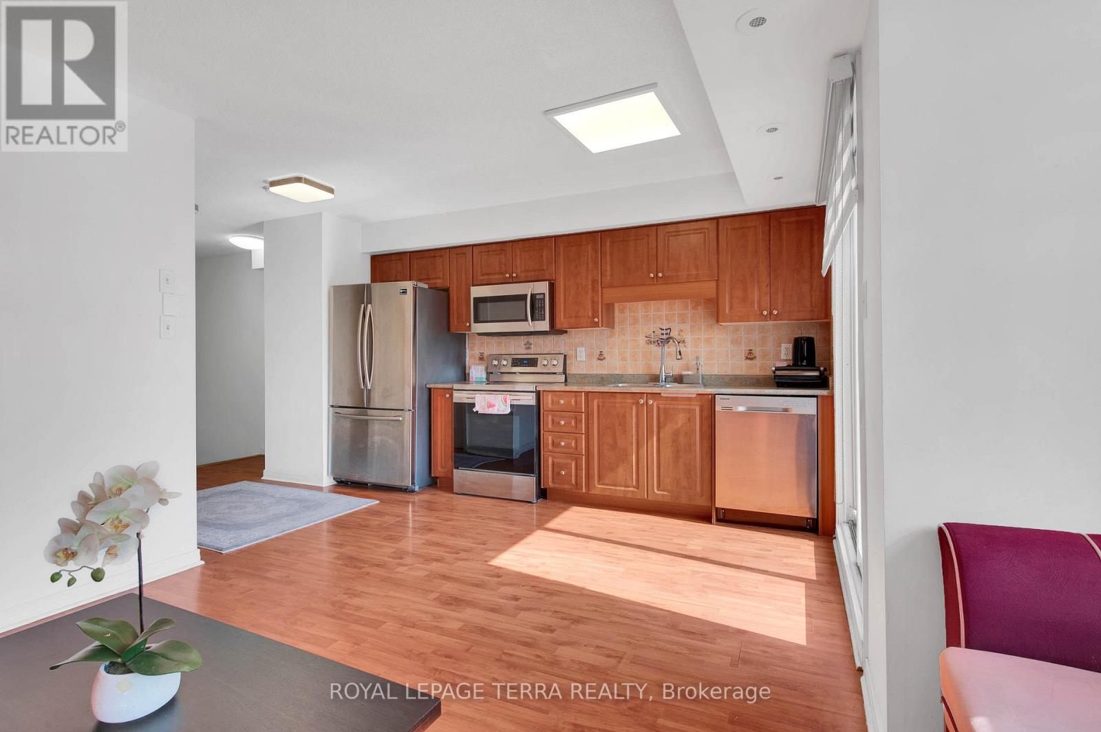 24 - 37 Four Winds Drive, Toronto (York University Heights), Ontario  M3J 1K7 - Photo 15 - W12283704