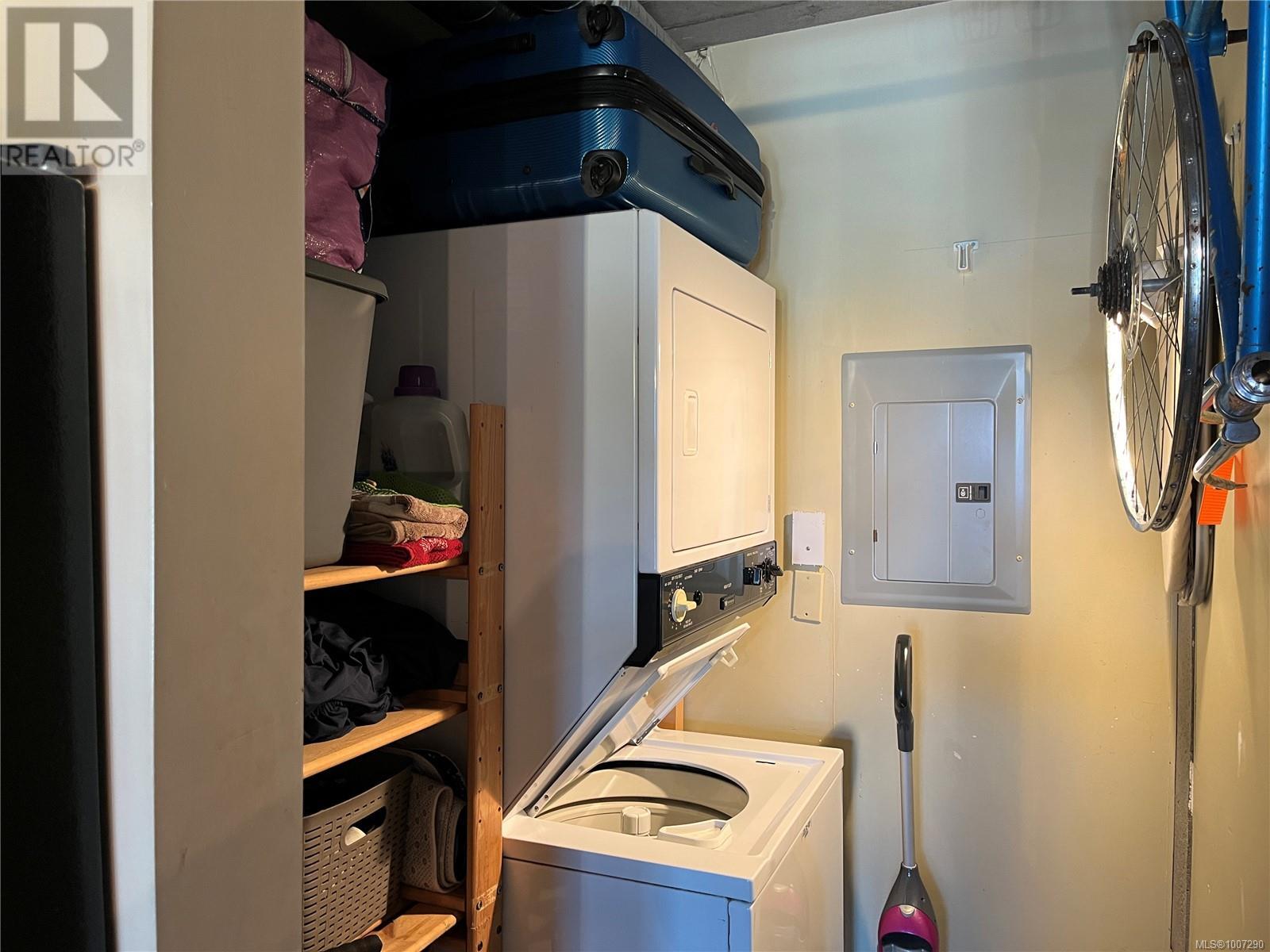 418 1061 Fort St, Victoria, British Columbia  V8V 5A1 - Photo 11 - 1007290