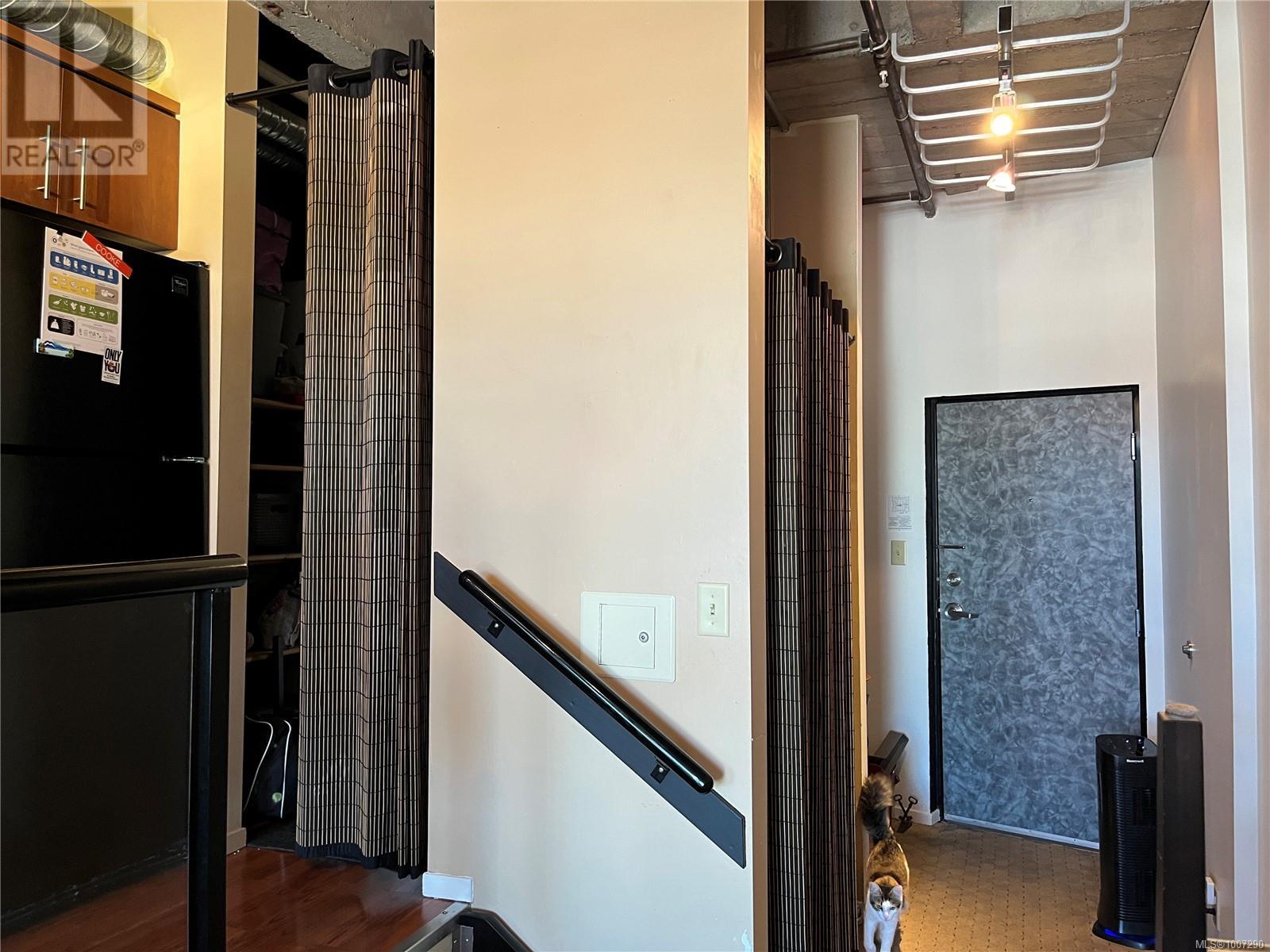 418 1061 Fort St, Victoria, British Columbia  V8V 5A1 - Photo 16 - 1007290