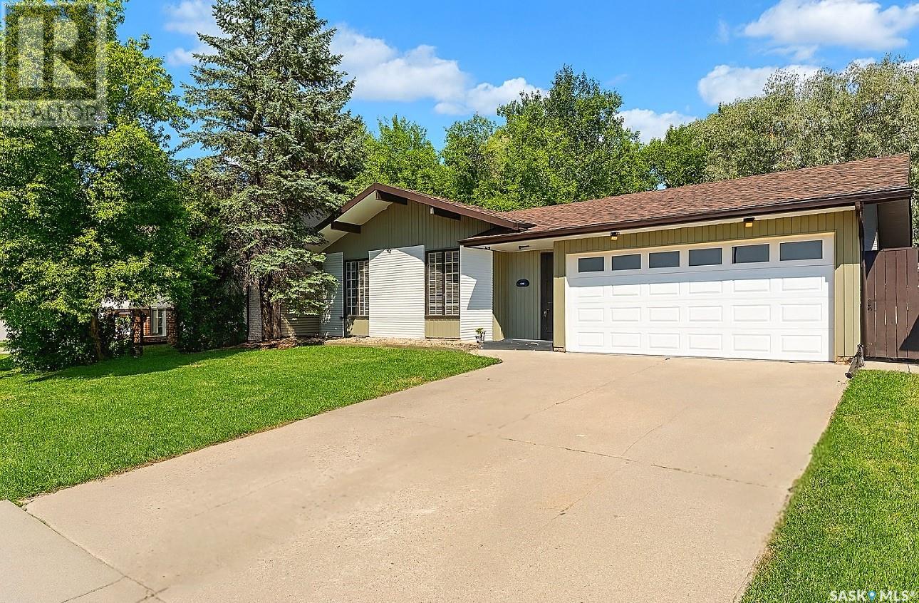 Property at 355 Thain CRESCENT image 2
