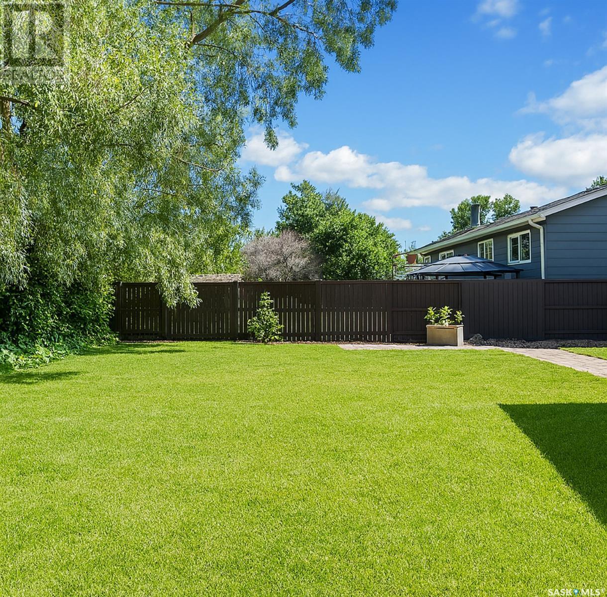 Property at 355 Thain CRESCENT image 3
