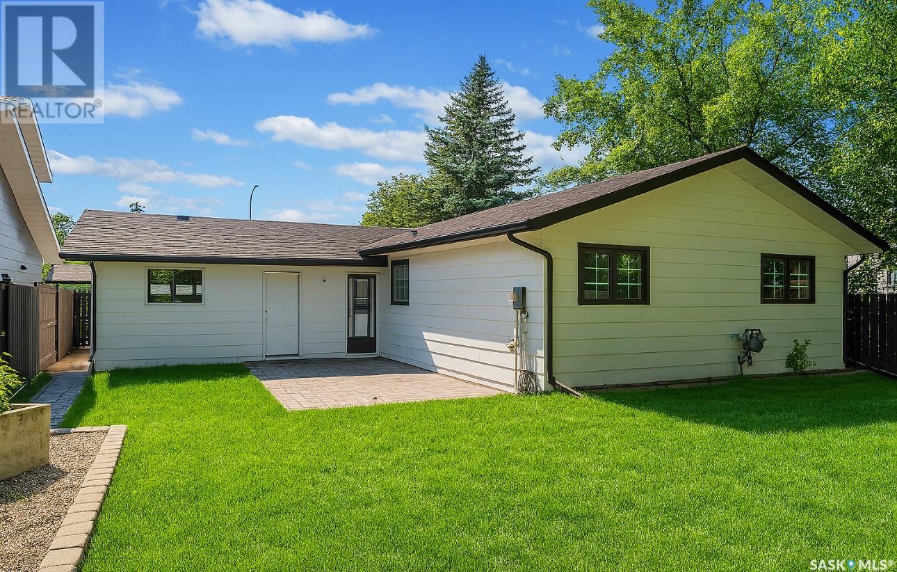 Property at 355 Thain CRESCENT image 4