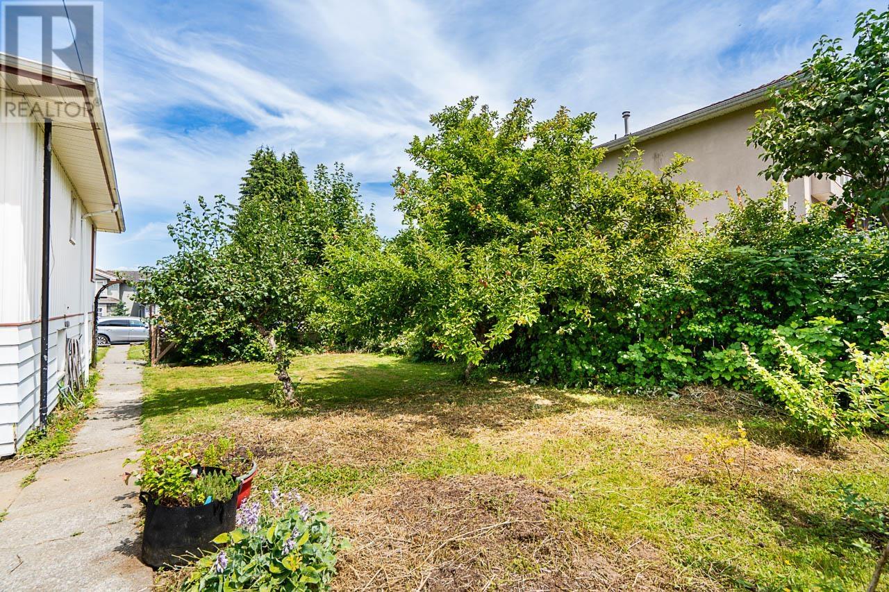 3724 Kincaid Street, Burnaby, British Columbia  V5G 1V5 - Photo 8 - R3024929