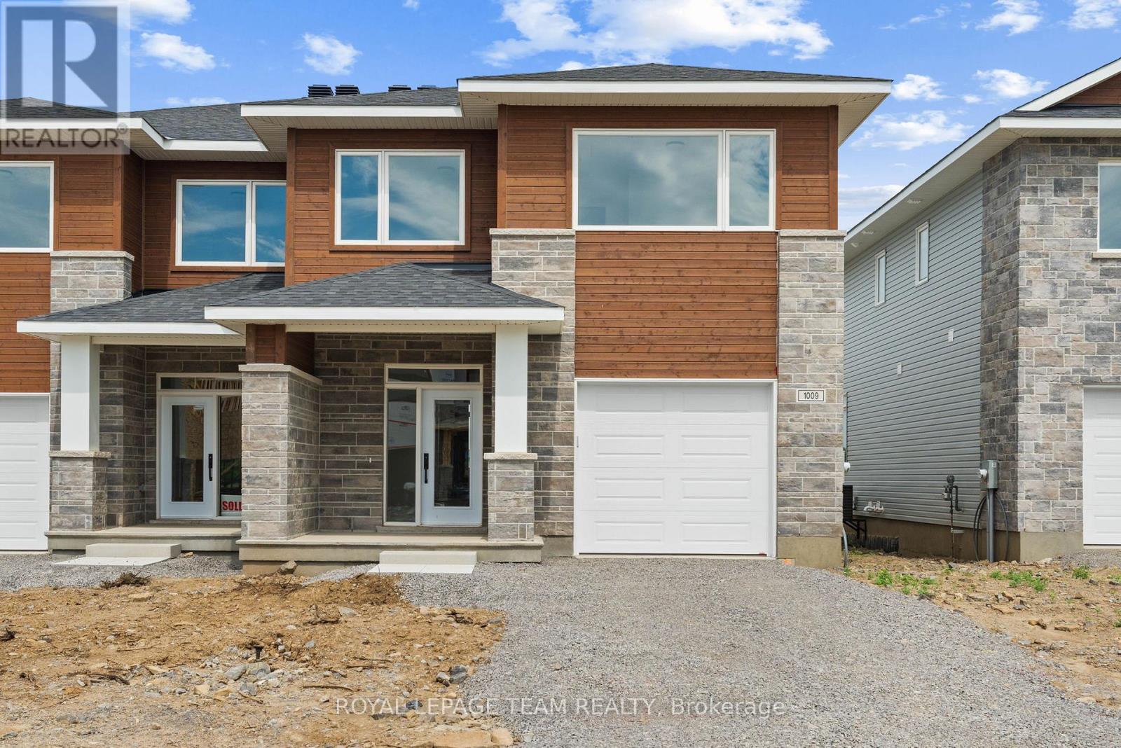 Property at 1004 MOORE STREET image 1