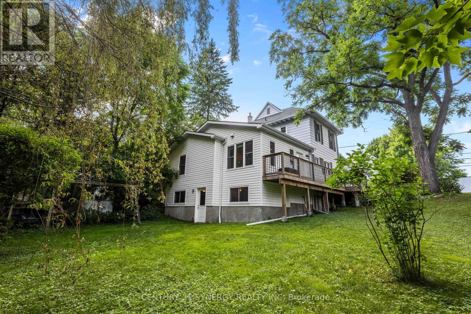 23 Rideau Street, Westport, Ontario  K0G 1X0 - Photo 34 - X12284096