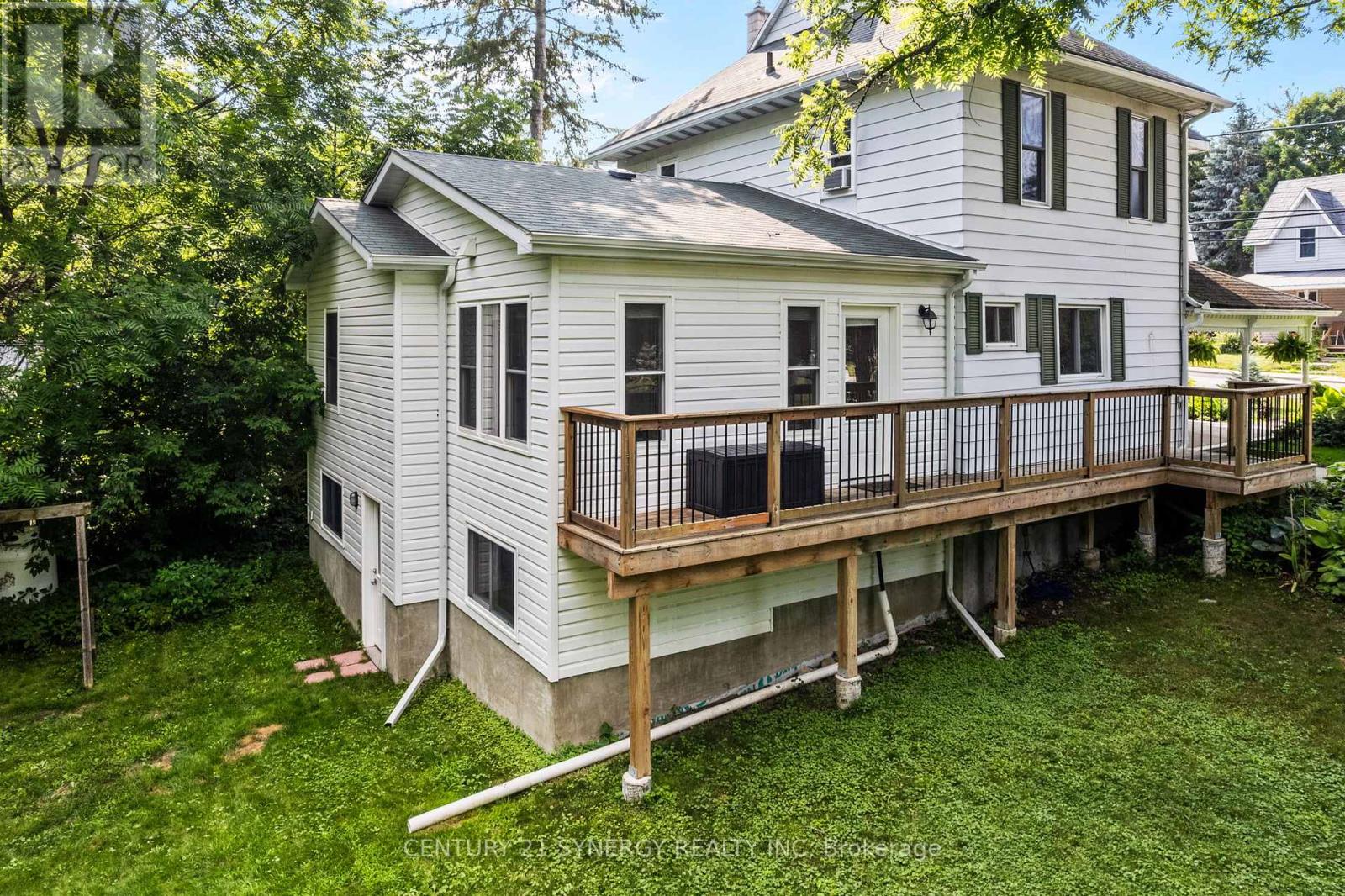 23 Rideau Street, Westport, Ontario  K0G 1X0 - Photo 37 - X12284096