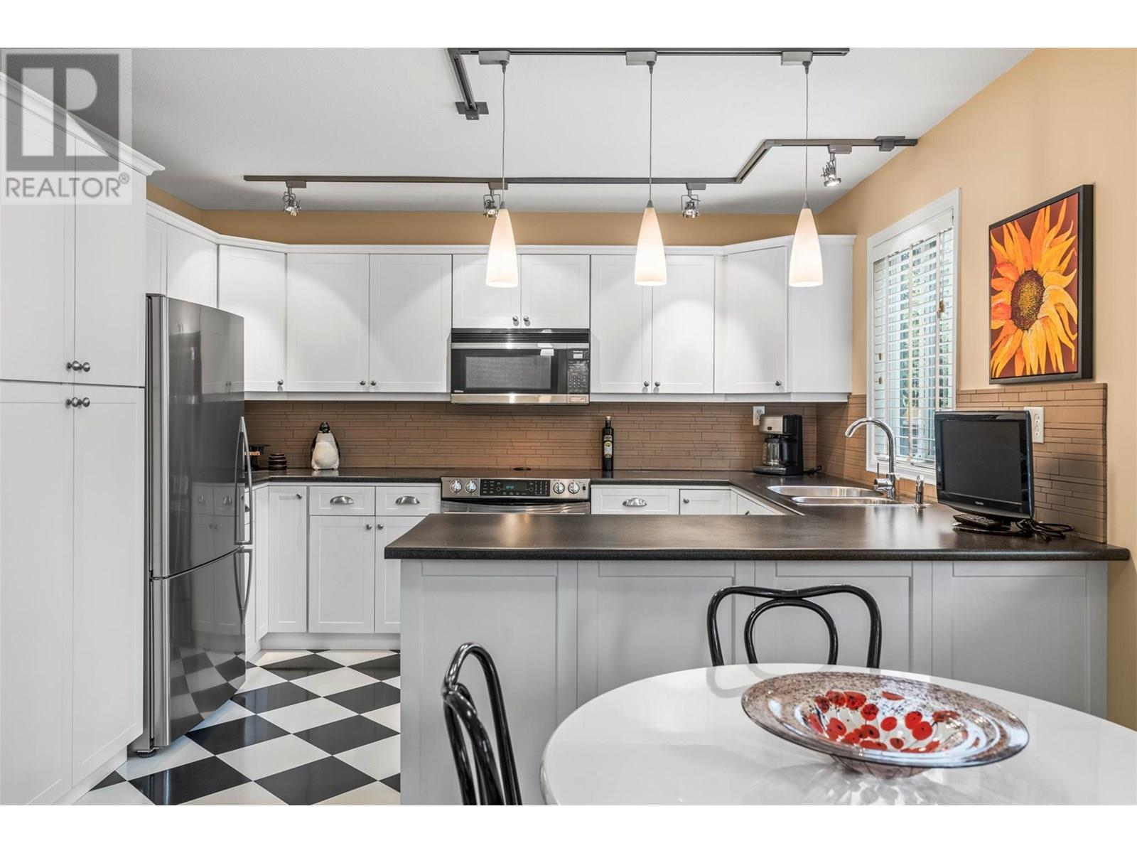 491 Terrace Drive, Coldstream, British Columbia  V1B 2W9 - Photo 17 - 10354926