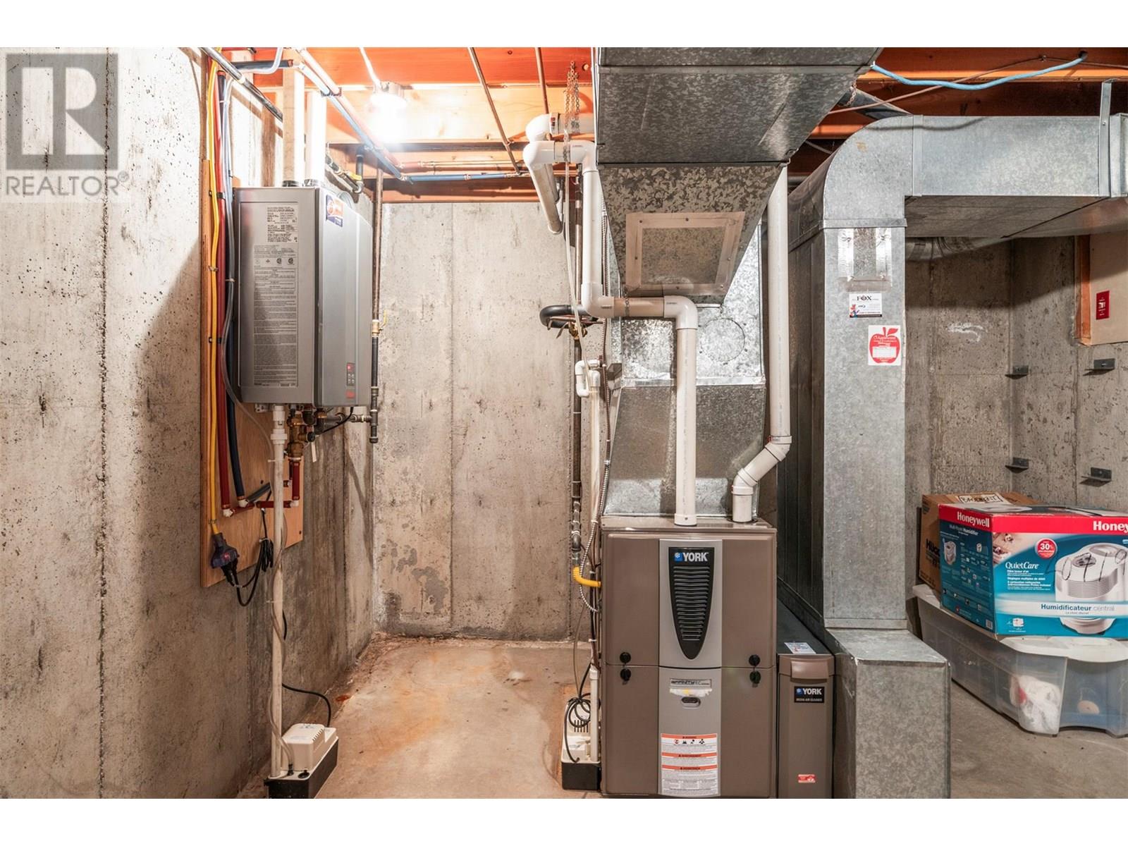 491 Terrace Drive, Coldstream, British Columbia  V1B 2W9 - Photo 46 - 10354926