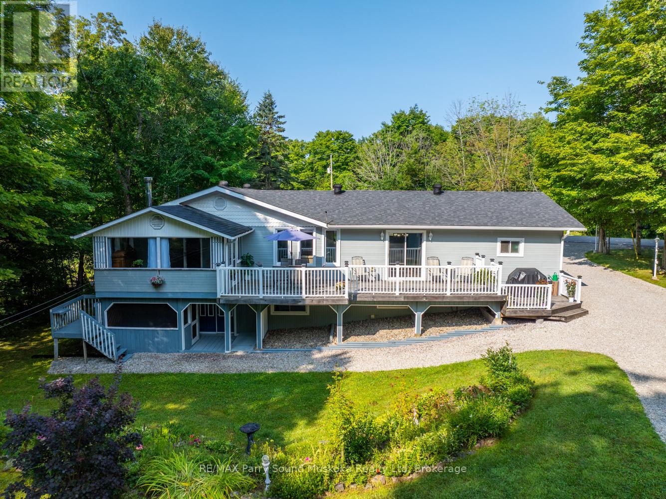 3 & 5 SQUIRREL AVENUE, McDougall, Ontario