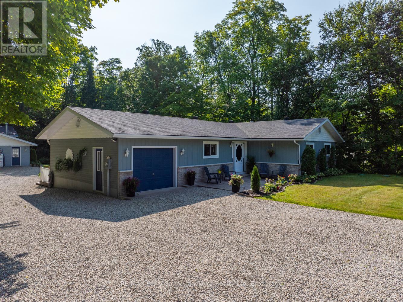 3 & 5 Squirrel Avenue, Mcdougall, Ontario  P2A 2W7 - Photo 5 - X12284048