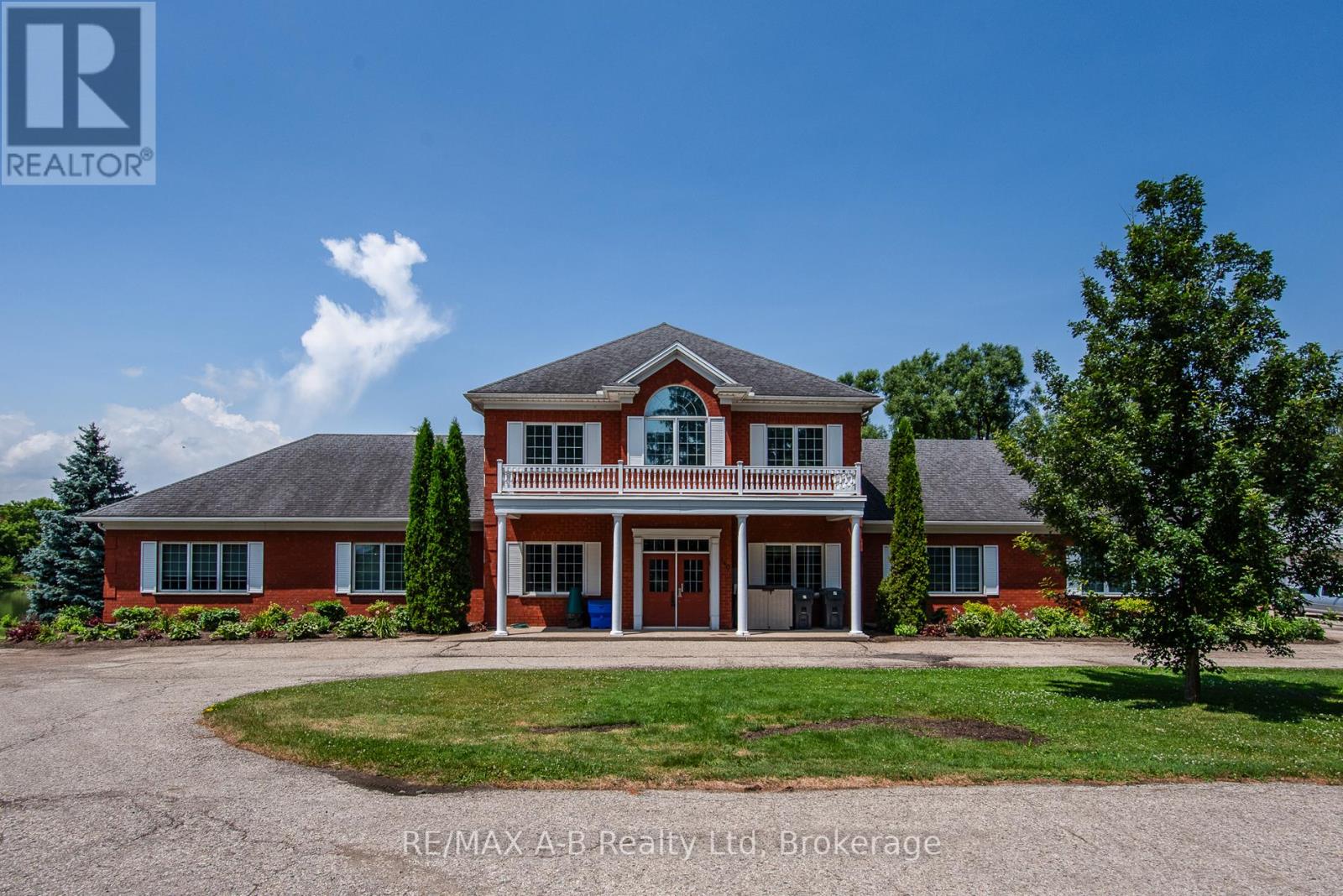 140 Foundry Street, Wilmot, Ontario  N3A 2P7 - Photo 1 - X12284106