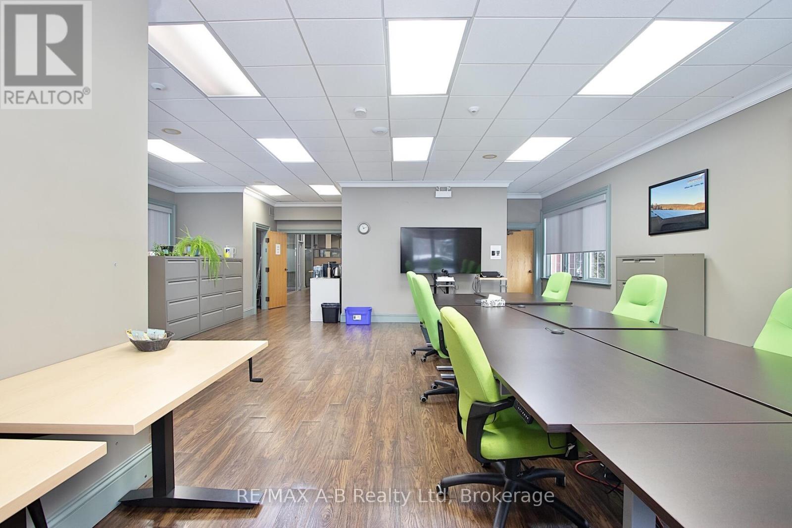 140 Foundry Street, Wilmot, Ontario  N3A 2P7 - Photo 10 - X12284106