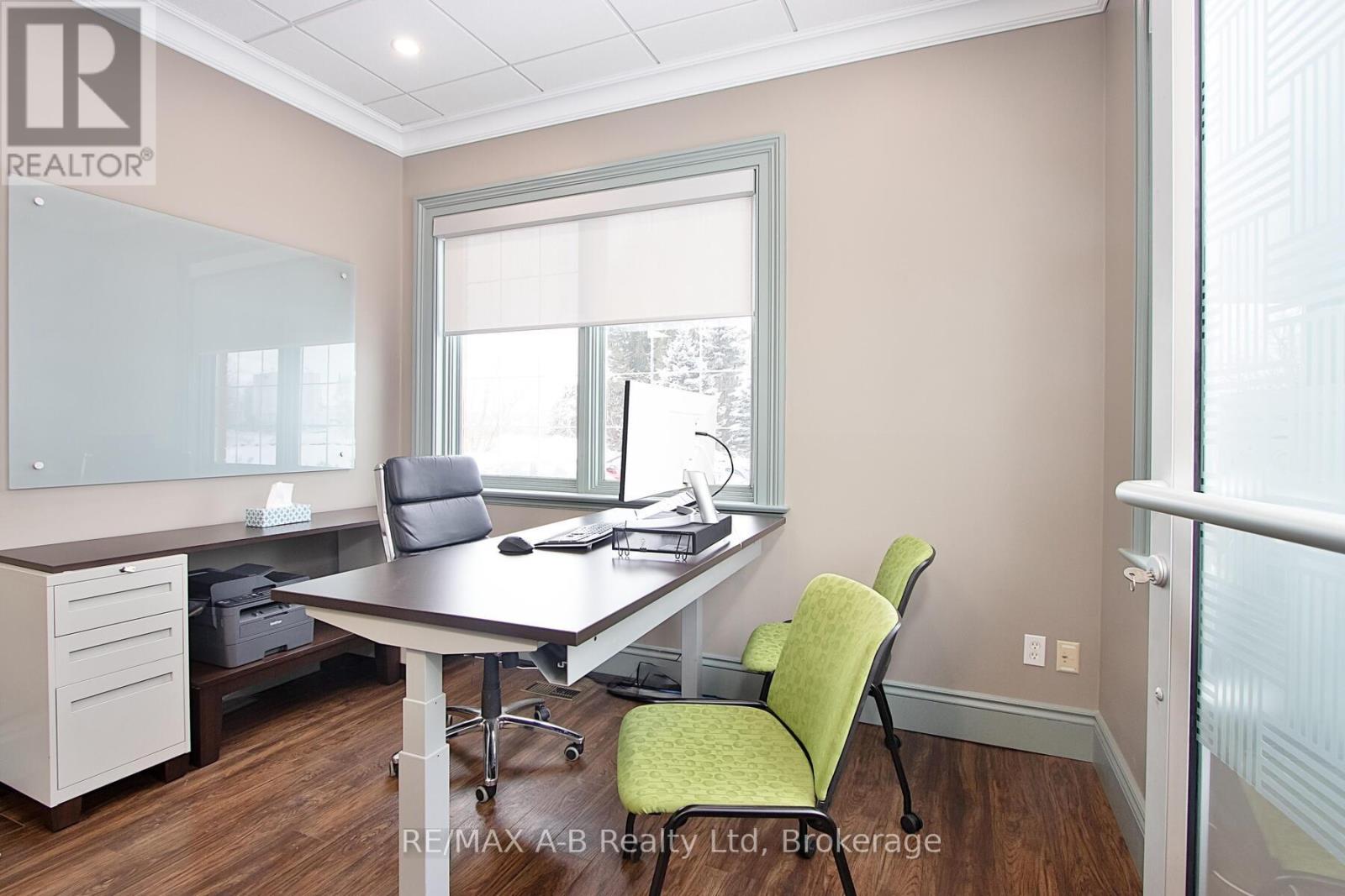 140 Foundry Street, Wilmot, Ontario  N3A 2P7 - Photo 12 - X12284106