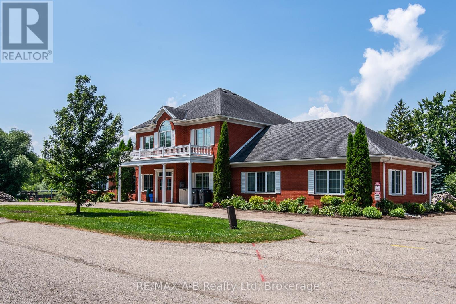 140 Foundry Street, Wilmot, Ontario  N3A 2P7 - Photo 2 - X12284106