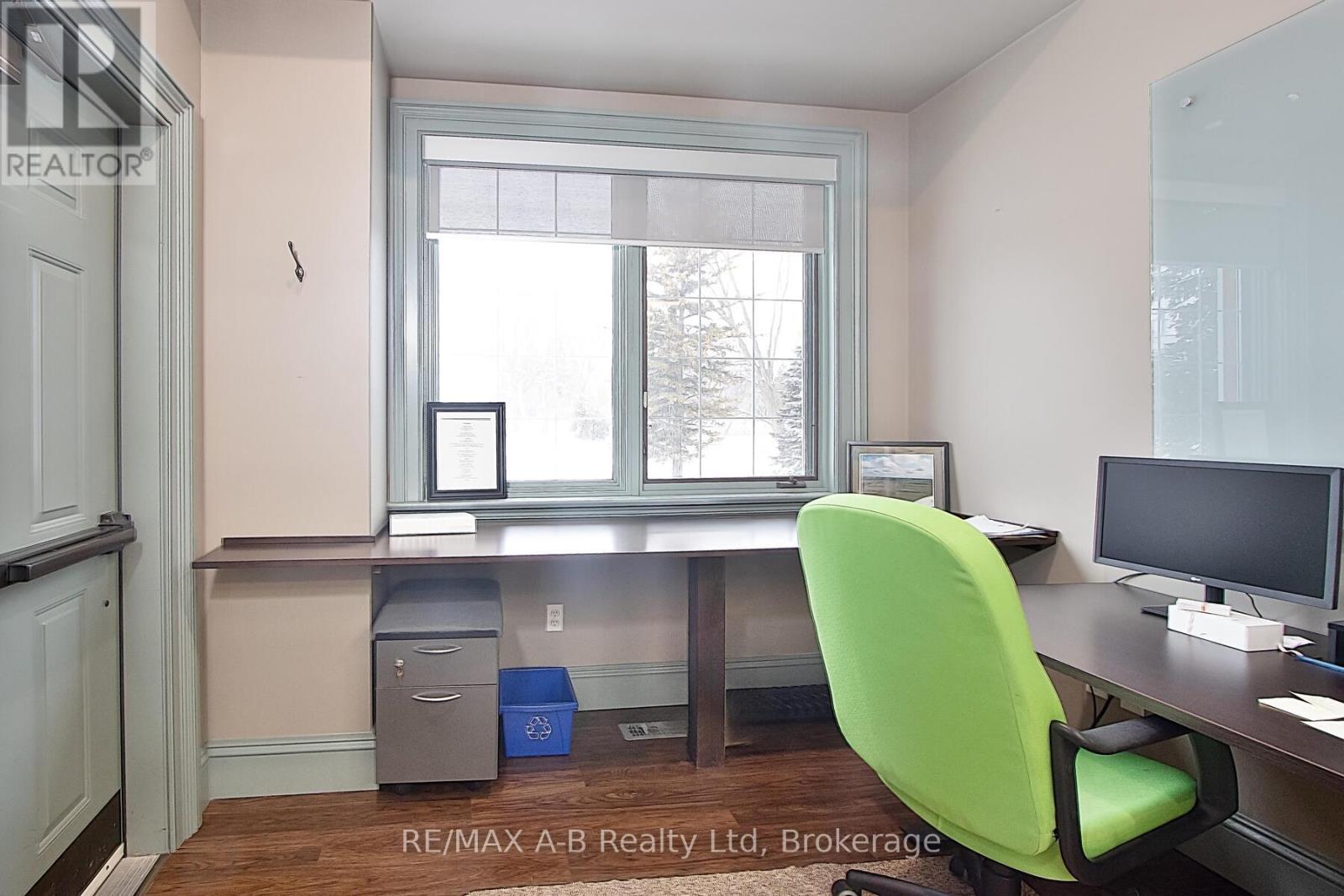 140 Foundry Street, Wilmot, Ontario  N3A 2P7 - Photo 22 - X12284106