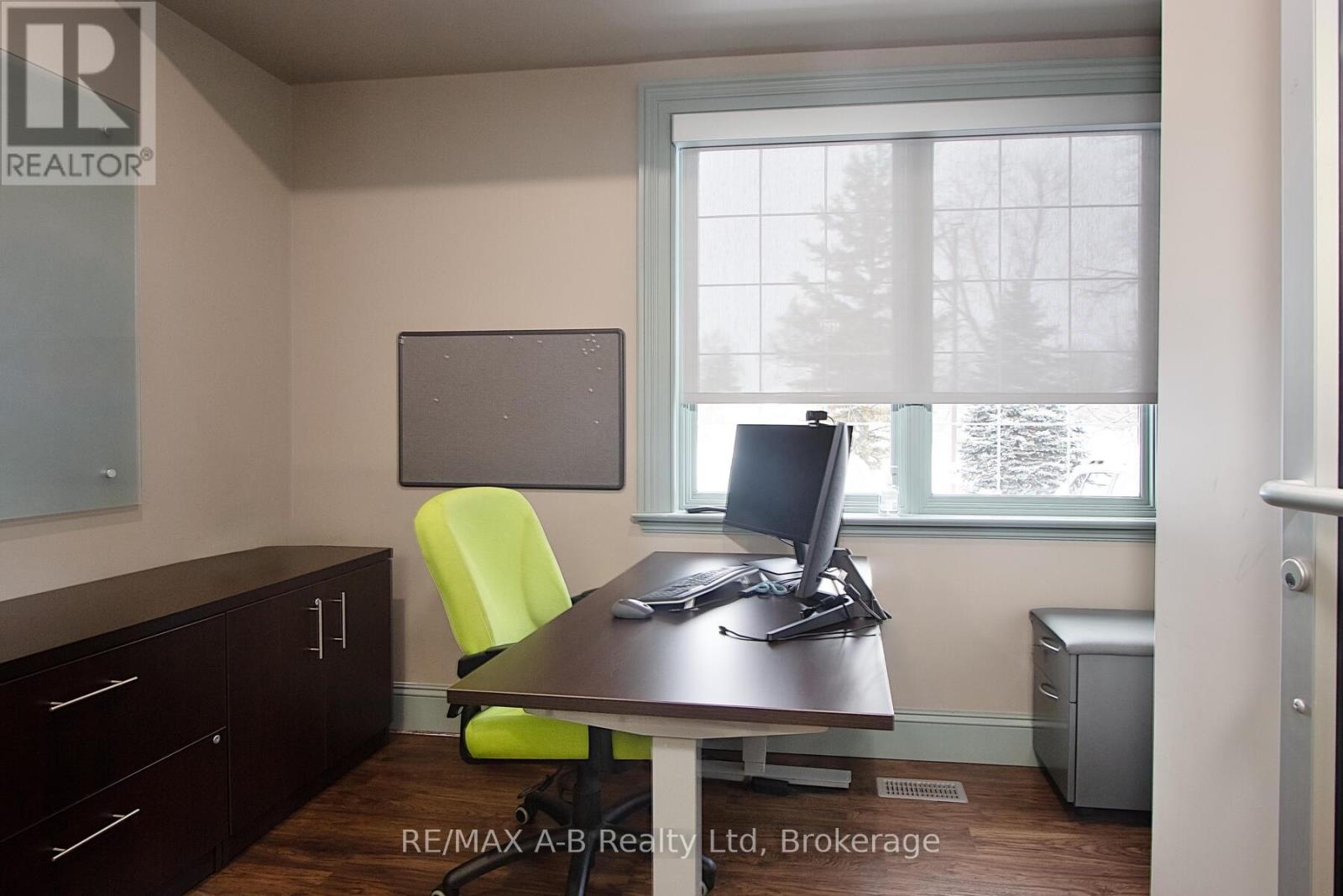 140 Foundry Street, Wilmot, Ontario  N3A 2P7 - Photo 24 - X12284106