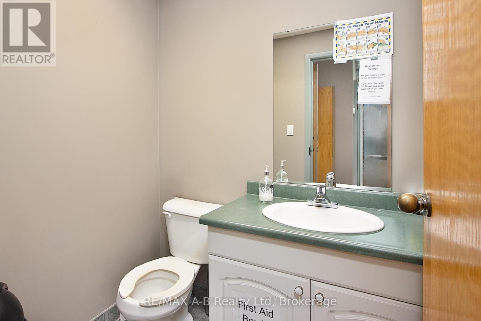 140 Foundry Street, Wilmot, Ontario  N3A 2P7 - Photo 31 - X12284106