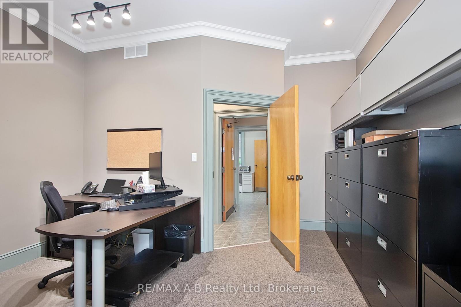 140 Foundry Street, Wilmot, Ontario  N3A 2P7 - Photo 39 - X12284106