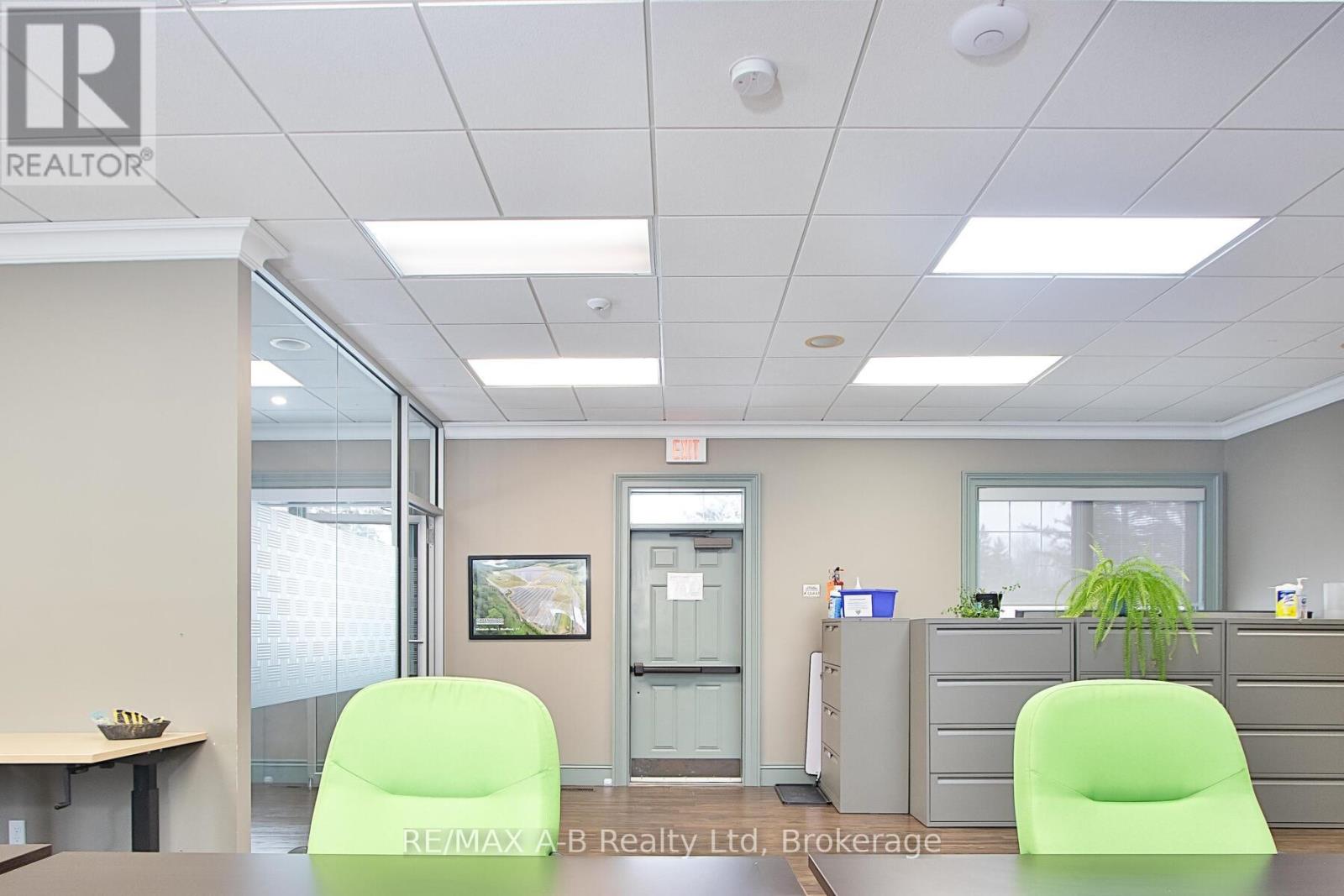 140 Foundry Street, Wilmot, Ontario  N3A 2P7 - Photo 9 - X12284106