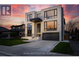 310 PATRICIA AVENUE, Toronto, Ontario
