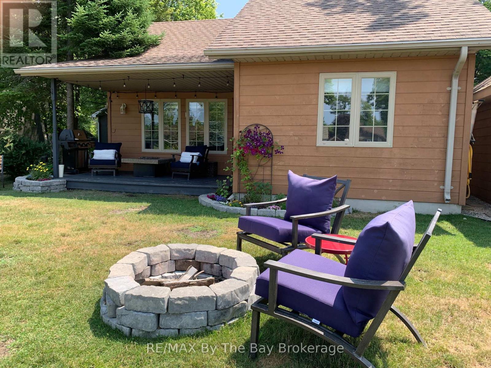30 Cabin Crescent, Wasaga Beach, Ontario  L9Z 1X7 - Photo 5 - S12047295