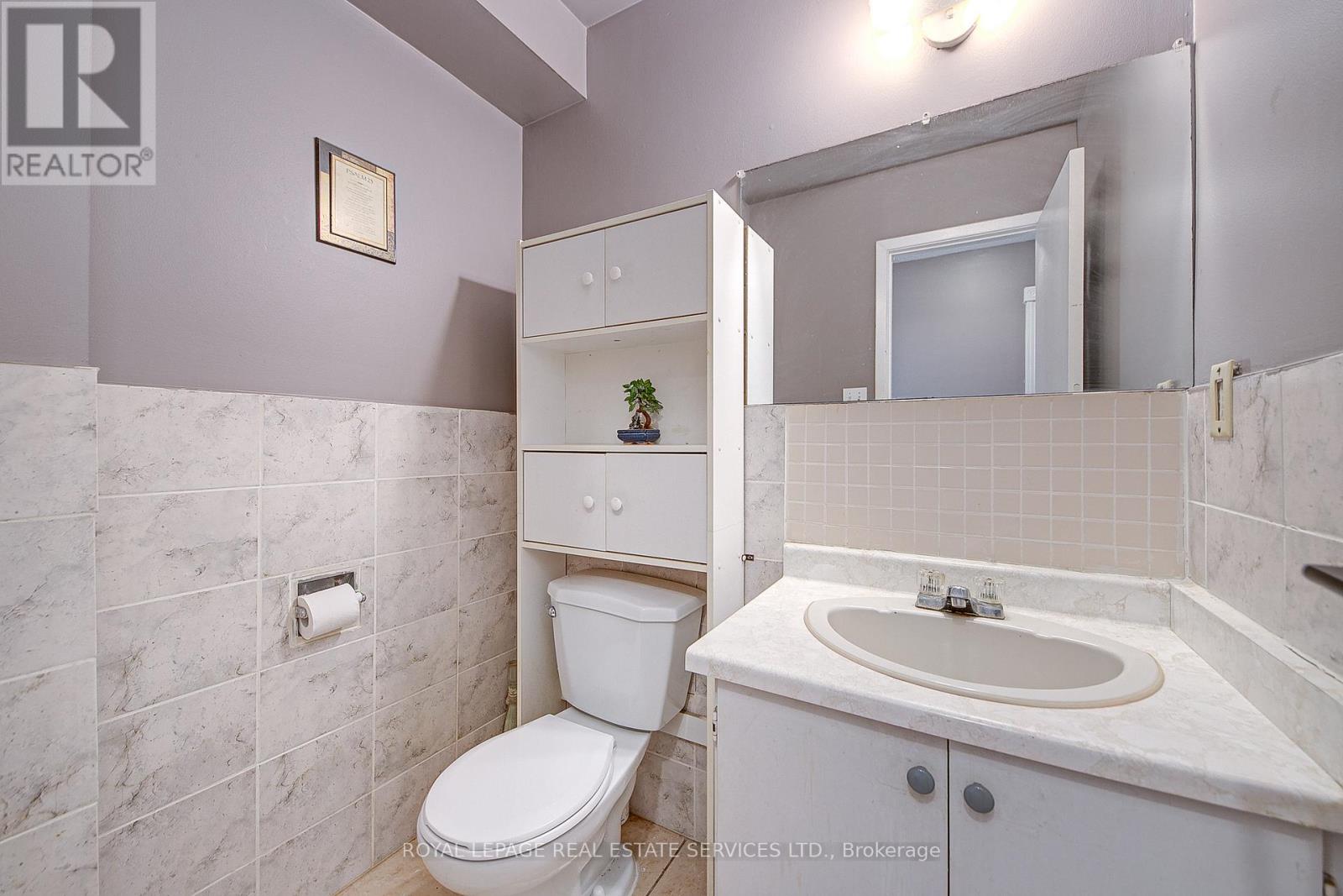 24 Deer Run Crescent, Bradford West Gwillimbury, Ontario  L3Z 1N2 - Photo 14 - N12284041