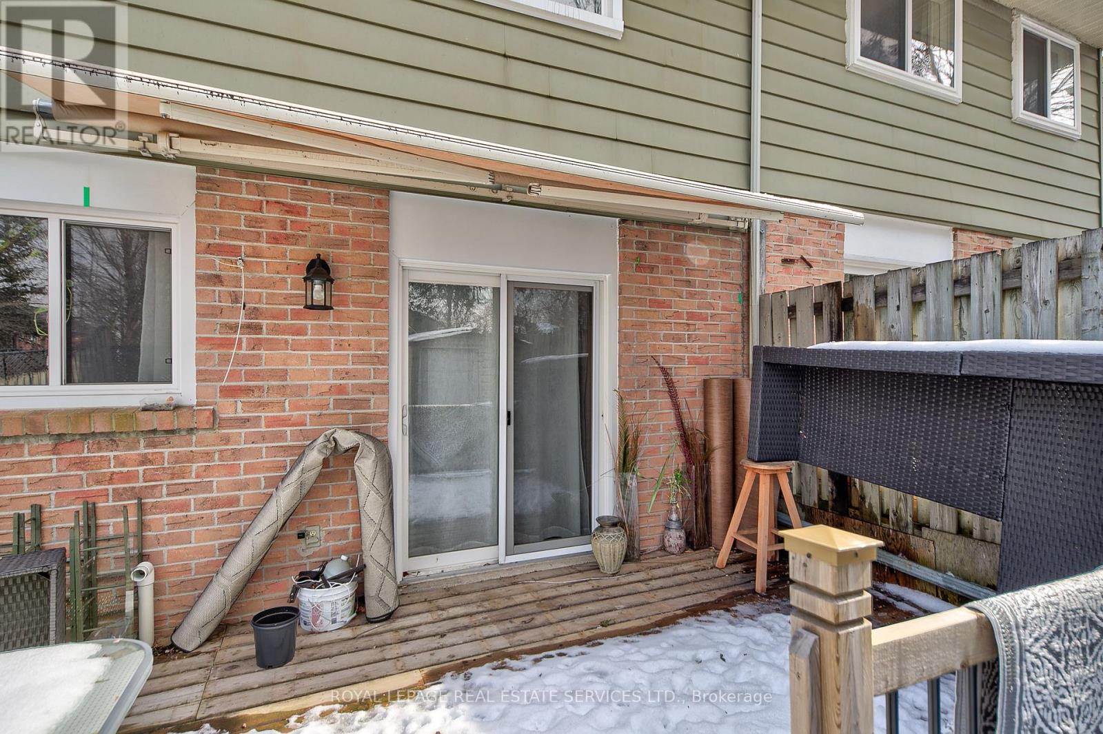24 Deer Run Crescent, Bradford West Gwillimbury, Ontario  L3Z 1N2 - Photo 4 - N12284041