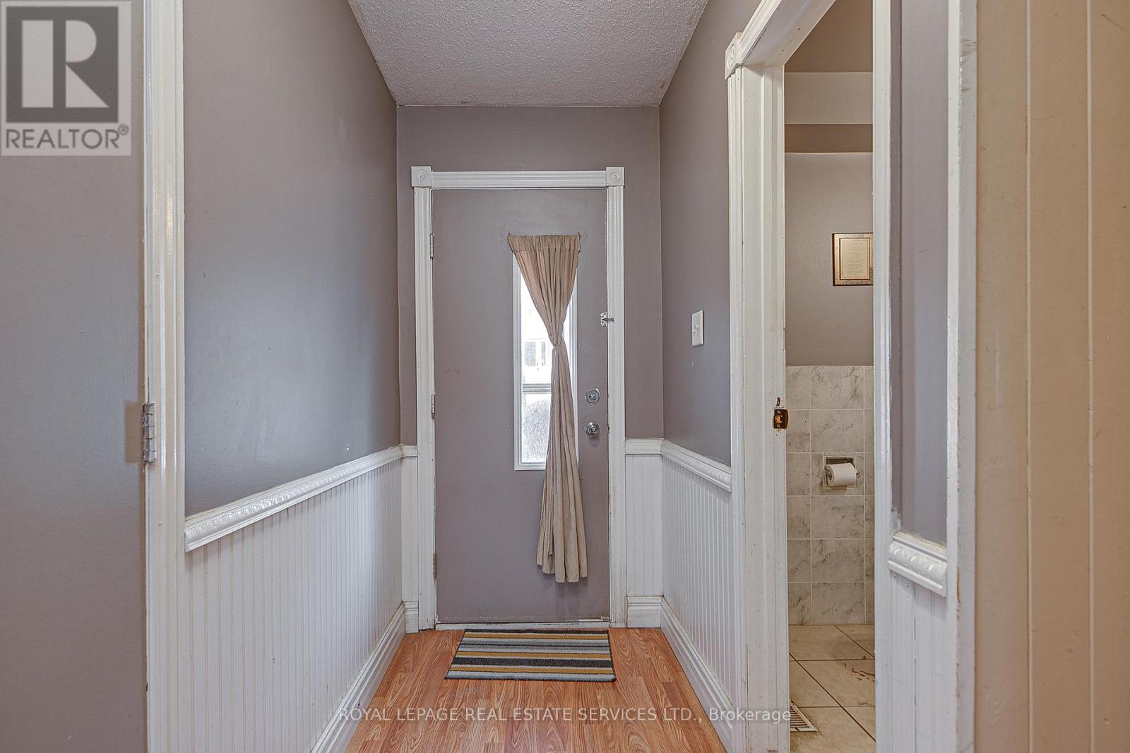 24 Deer Run Crescent, Bradford West Gwillimbury, Ontario  L3Z 1N2 - Photo 7 - N12284041